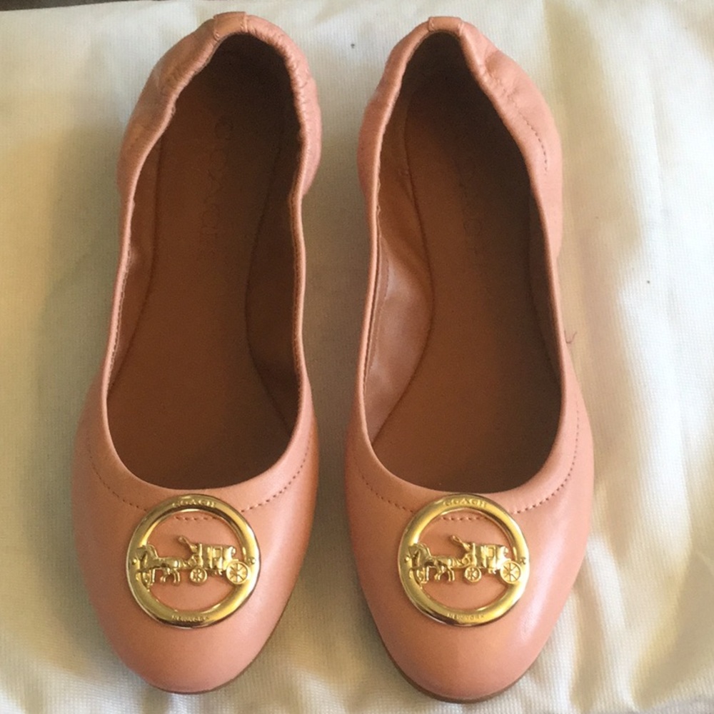 New Coach Flats in Pink Mauve W/ Gold Coach Logo